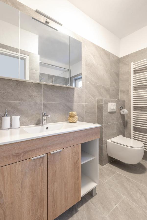 Apartments Villa Pavle 로비니 외부 사진