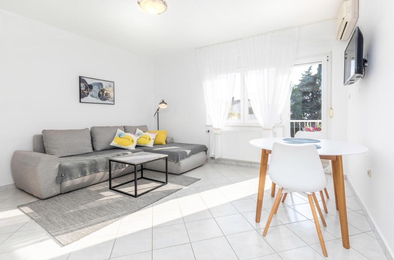 Apartments Villa Pavle 로비니 외부 사진
